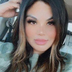 Meet your Posher, Hillary